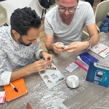 Mechanised endodontics for primary teeth